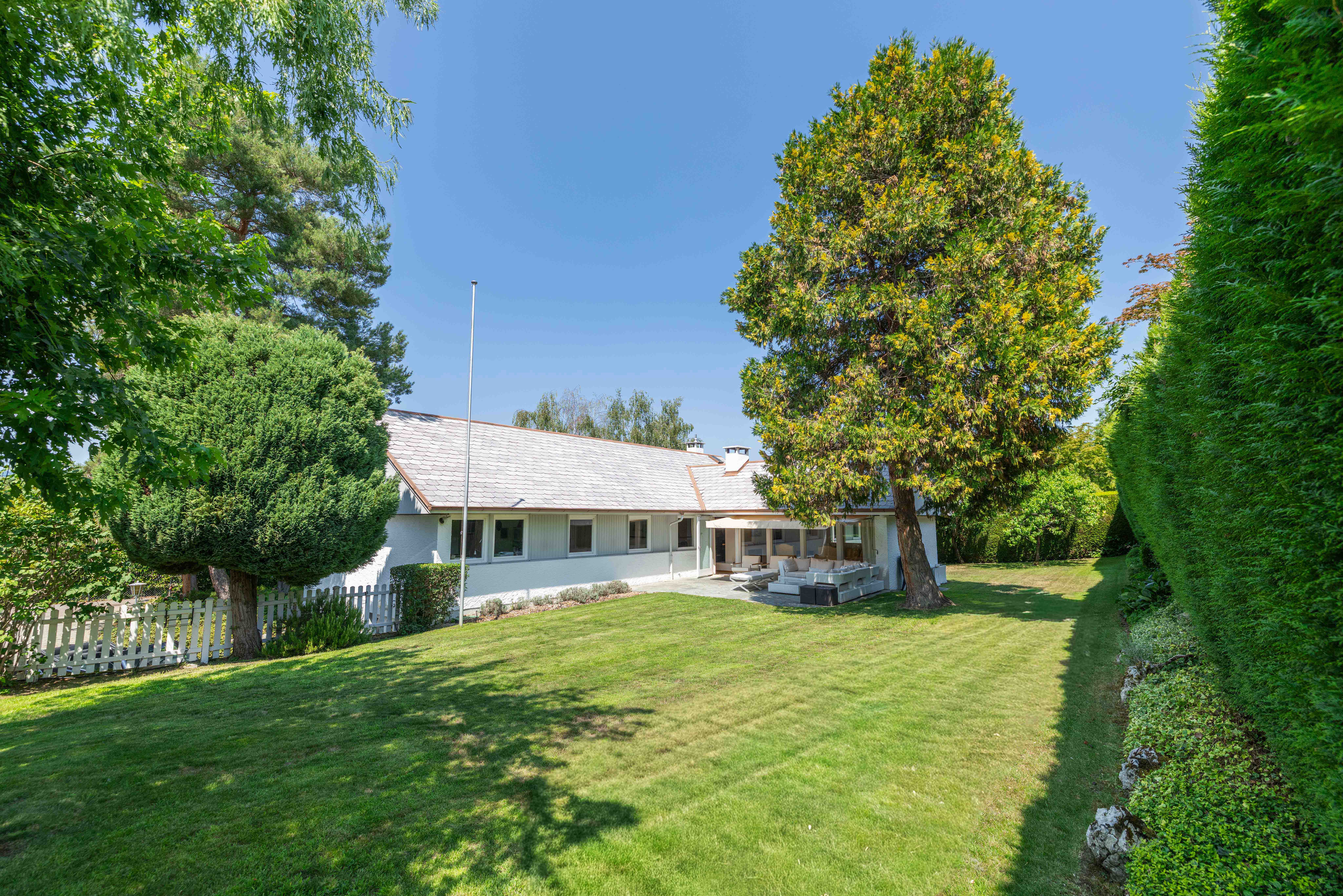Garden wide angle